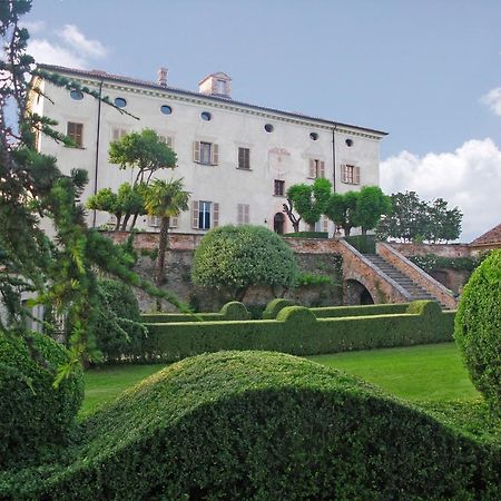 Castello Di Coazzolo Bed & Breakfast Neive Luaran gambar