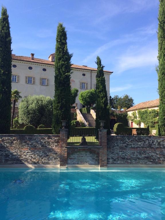 Castello Di Coazzolo Bed & Breakfast Neive Luaran gambar