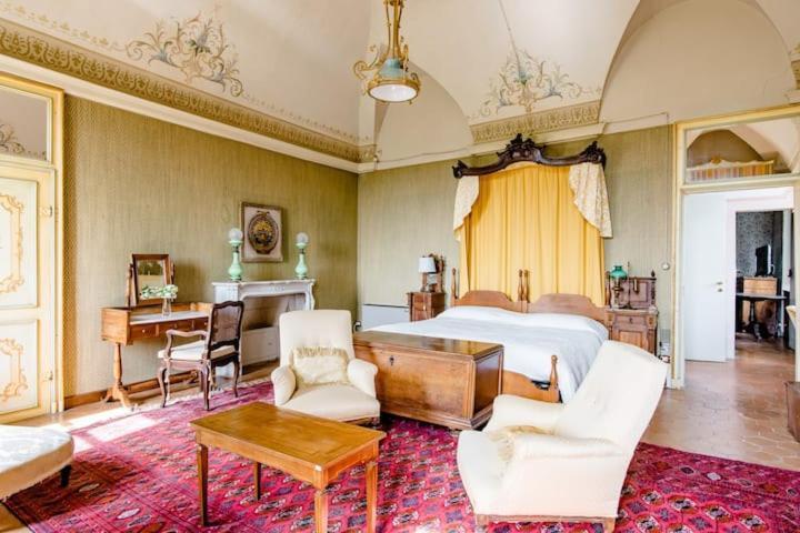 Castello Di Coazzolo Bed & Breakfast Neive Bilik gambar