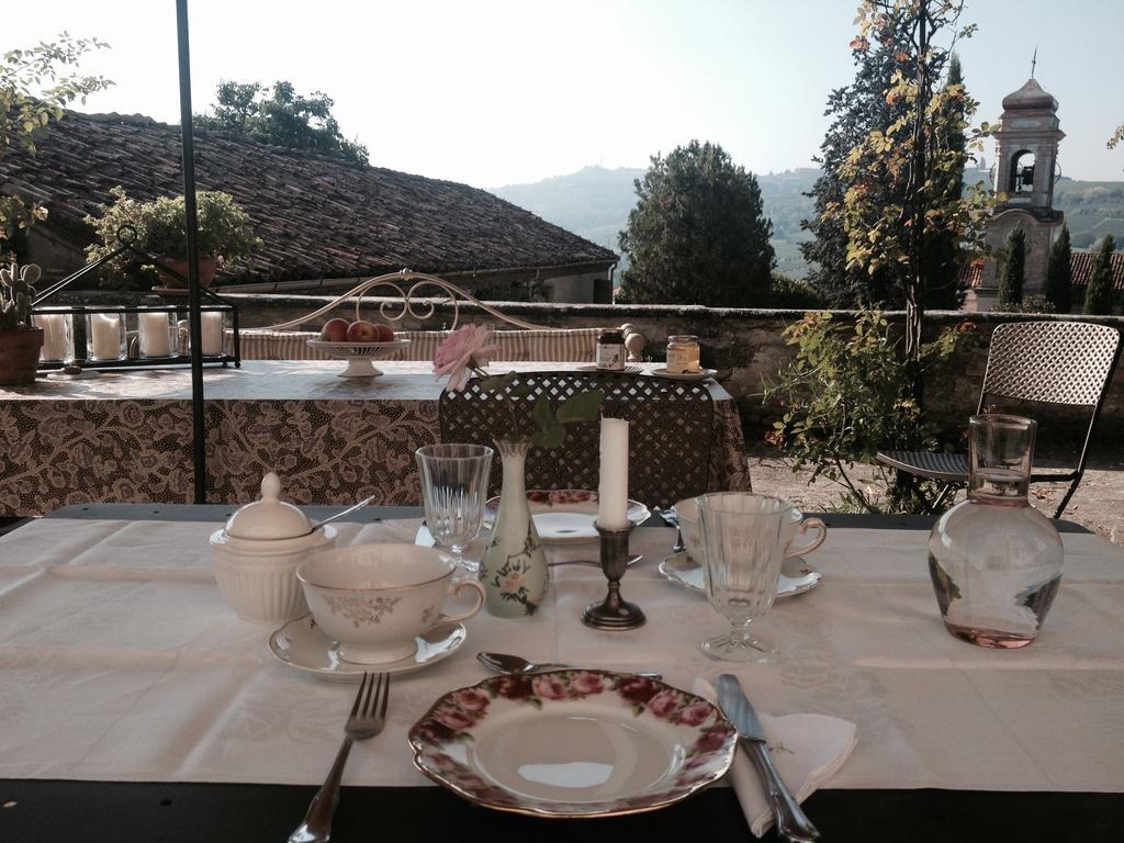 Castello Di Coazzolo Bed & Breakfast Neive Bilik gambar