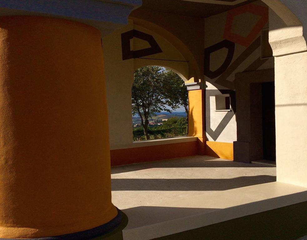 Castello Di Coazzolo Bed & Breakfast Neive Luaran gambar